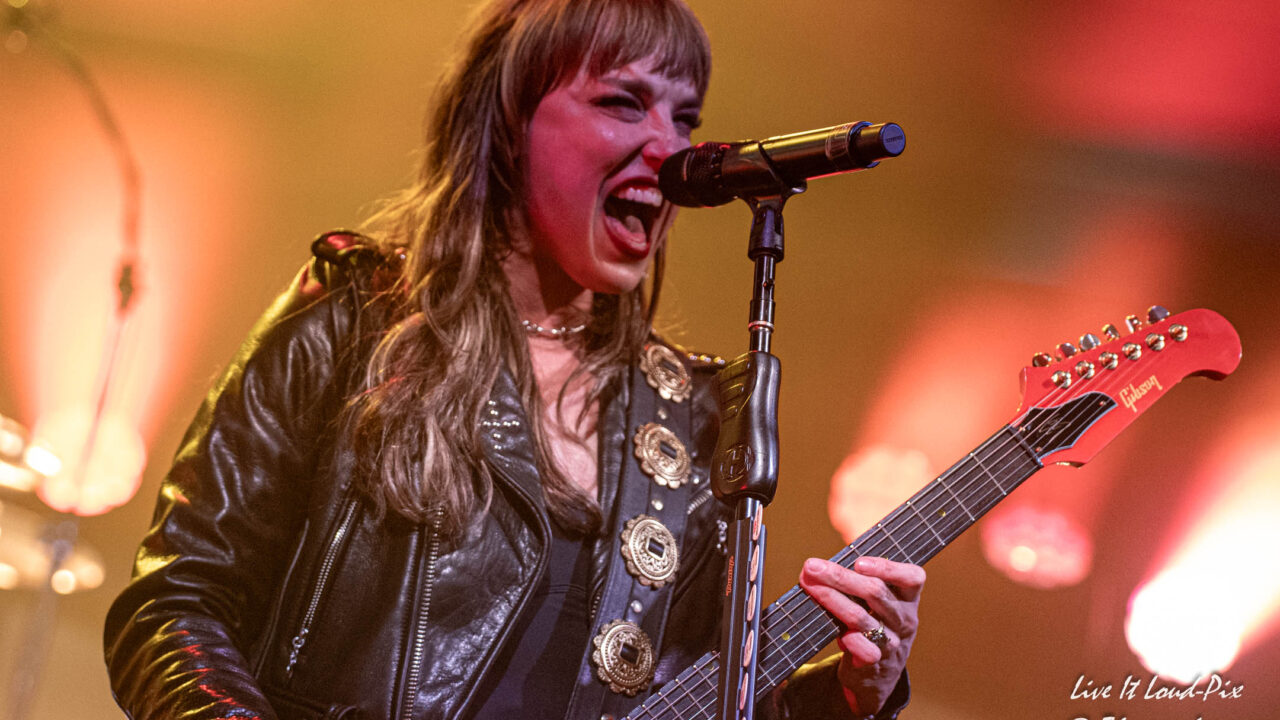 HALESTORM + BLOODYWOOD –  Konzertbericht von der „The nEverest-Tour 2025 “ aus Wiesbaden